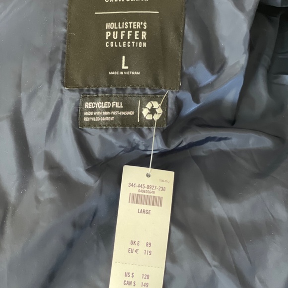 Hollister Puffer Jacket . - Picture 4 of 4